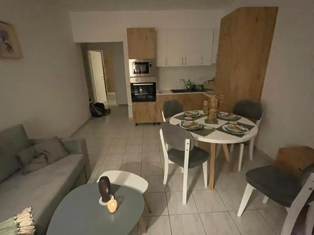 Tiara Beach Apartment Durrës 阿尔巴尼亚